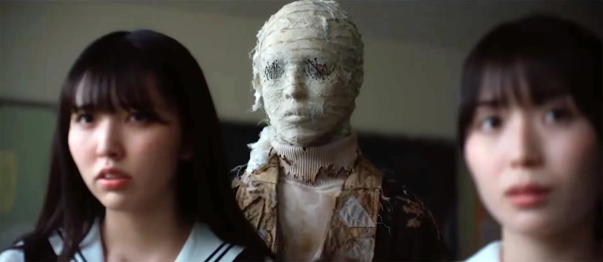 Invisiblehalftrailer1mainimgtw2